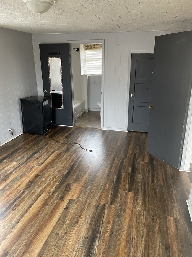 Photo - 625 E Mill St Unit B