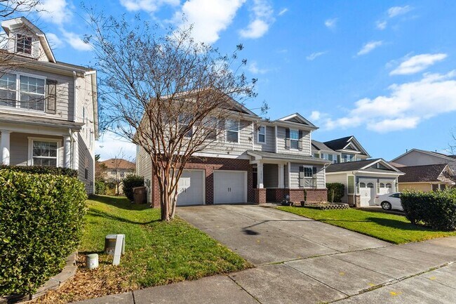 Photo - 5023 Lake Grove Blvd