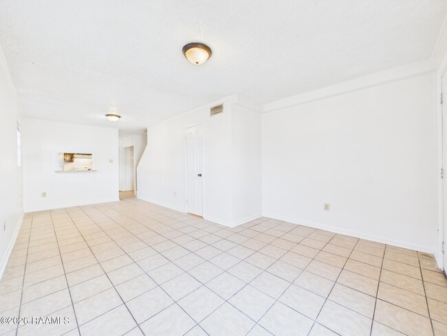 Photo - 225 Ryder Dr