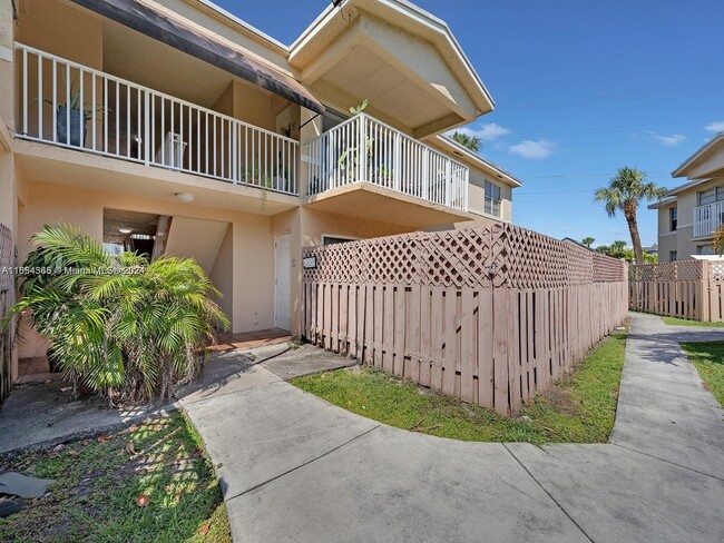 Photo - 4460 NW 79th Ave Condominio Unidad 1C