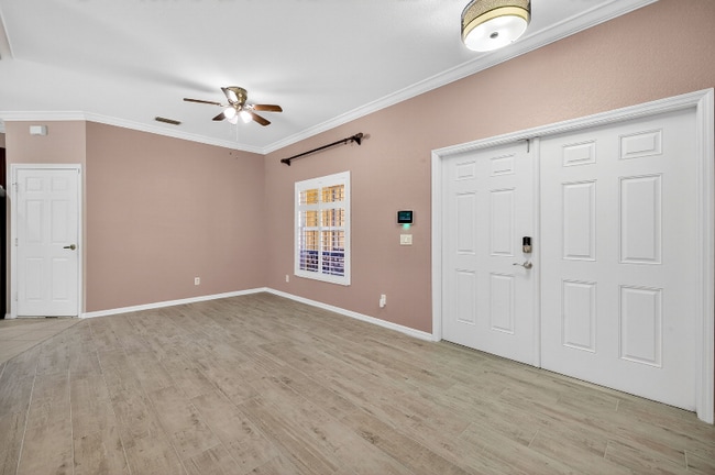 Photo - 8250 Silver Birch Way