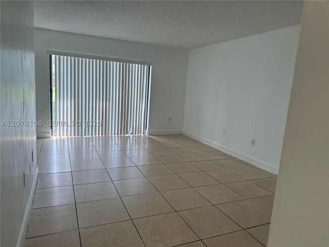 Photo - 9454 Palm Cir S Unit 9454