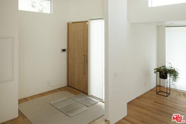 Photo - 444 W Avenue 37