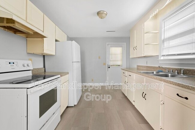 Photo - 1520 Sutton St