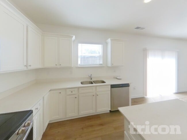 Photo - 304 Trulove Ln