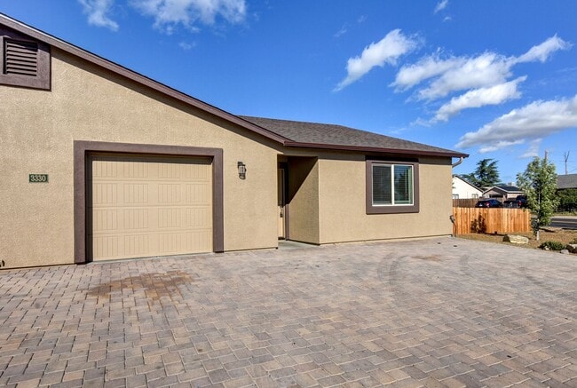 Building Photo - 3330 N Navajo Dr Unit 2