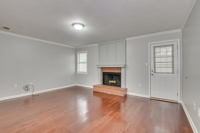 Photo - 2919 Cable Way