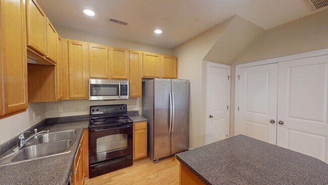 Photo - 378 Summergate Dr