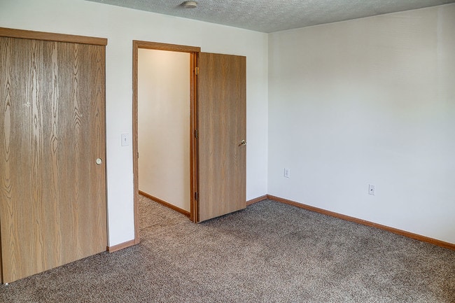 Photo - Linden Greene