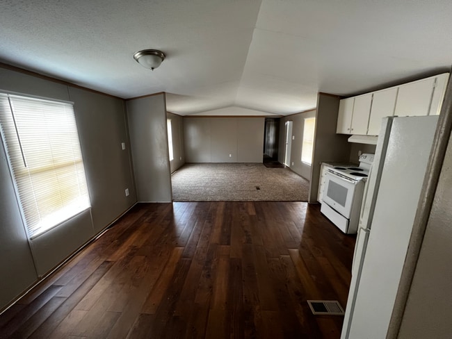 Photo - 18517 Prickley Ash Way