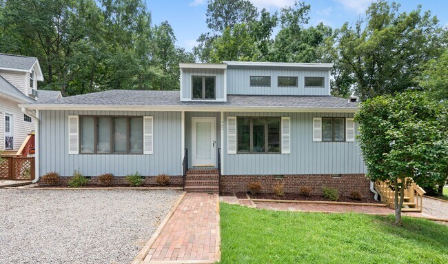 Contemporary Carolina Trace Home Available... - Contemporary Carolina Trace Home Available...