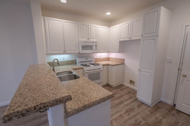 Photo - COMING SOON! The Palisades - 3 Bedroom Townhome for Rent in Stevenson Ranch!