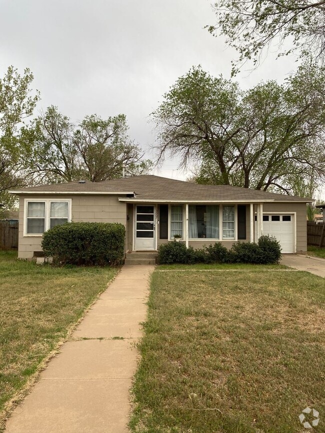 Building Photo - 3007 47th St Rental