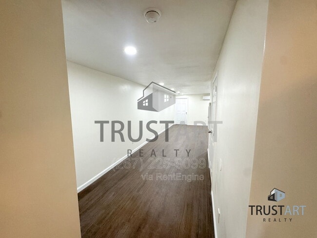 Photo - 910 N 41st St Unit 4