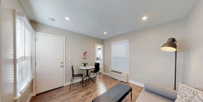 Photo - 4050 Illinois St Unit 4050