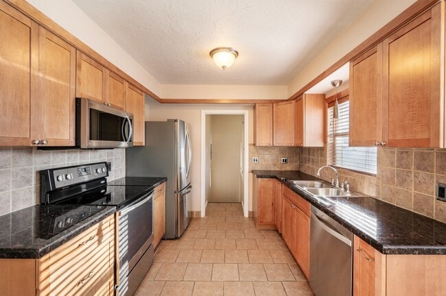 Photo - 2683 Glenmare St