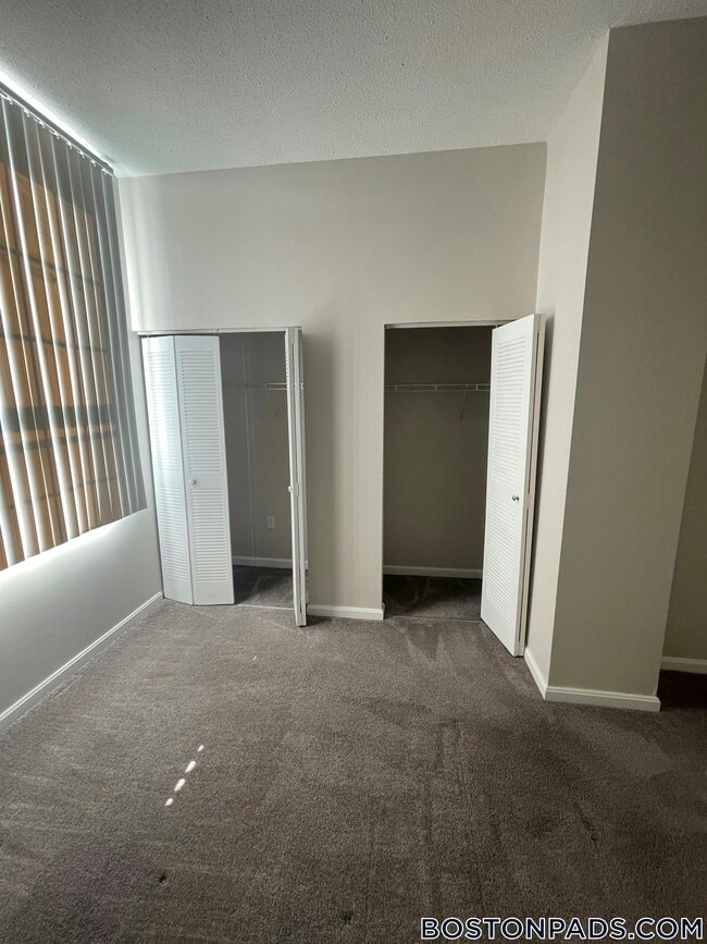 Building Photo - 2 Weaver Street