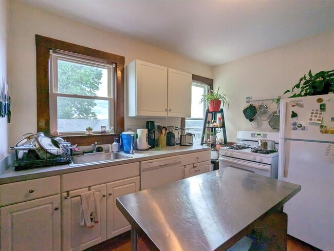 Photo - 95 Lowell St Unit 1A