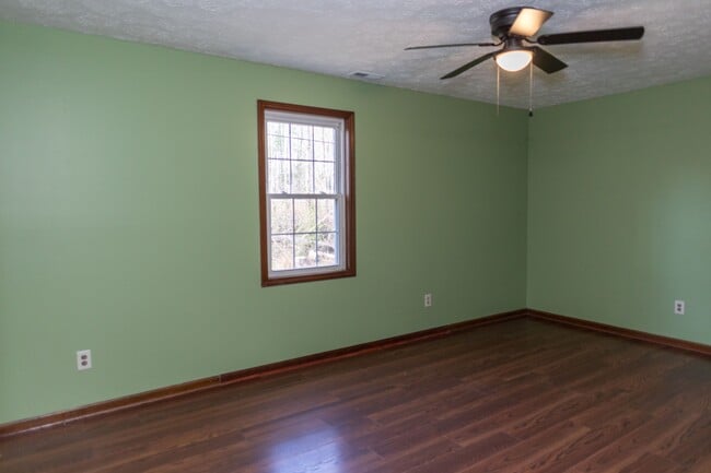 Photo - 2192 NC-126