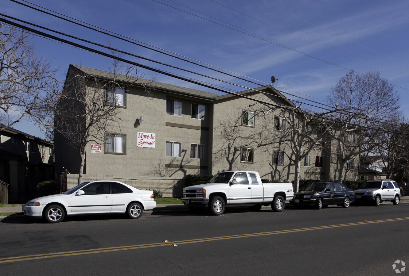 Photo - Parkview Apartments