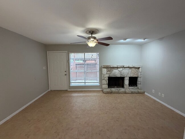 Photo - NICE 1 BR CONDO IN DESIRED GATED COMMUNITY*EASY ACCESS TO I35, 410, AND SHOPPING*APPLIANCES INCLU...