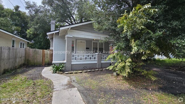 Building Photo - 528 W 25th St Rental