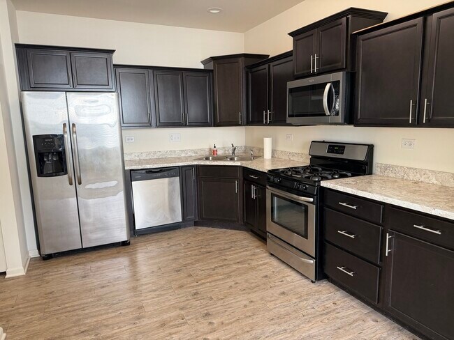 Photo - 658 Anchorage Ct