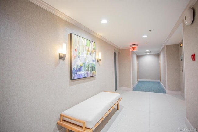 Photo - 230 W Broadway