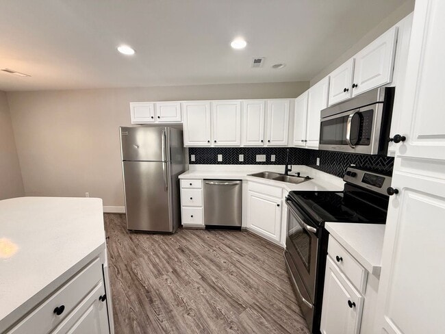 Photo - Beautiful 2 Bedroom, 2.5 Bath Townhome in St. Andrews at Stoney Creek – Golf Course Community, Wh...