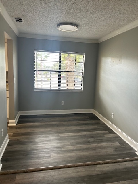 Photo - Lago Vista Apartments