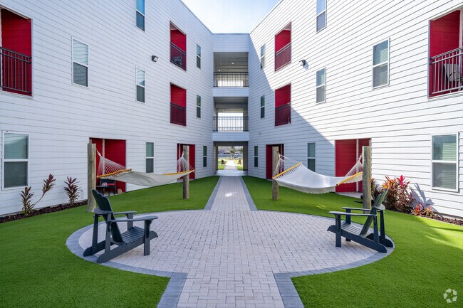 North Courtyard - Monarch Apartments