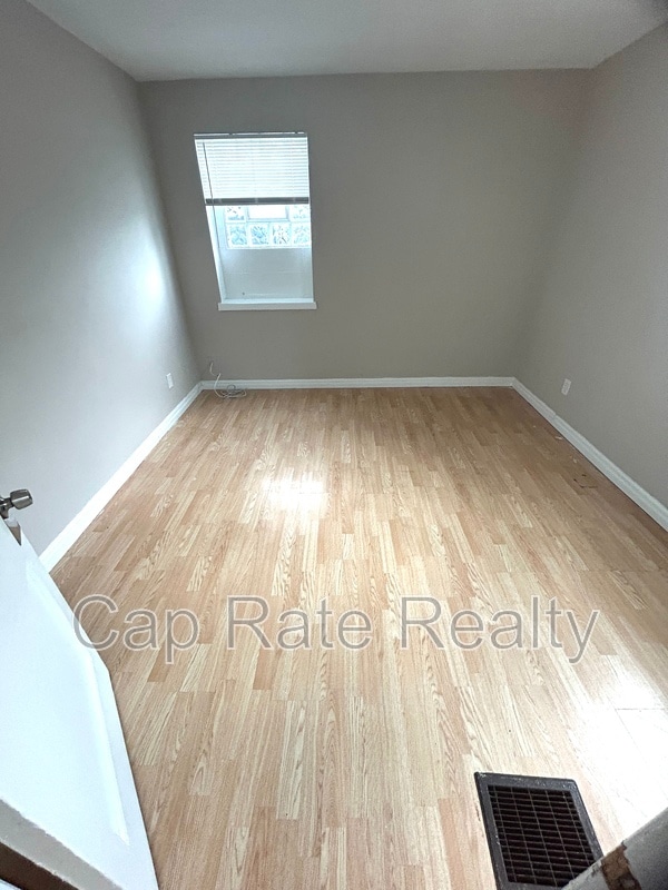 Photo - 1045 Loretta Ave