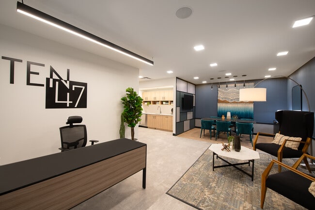 Photo - 1047 Commonwealth Avenue