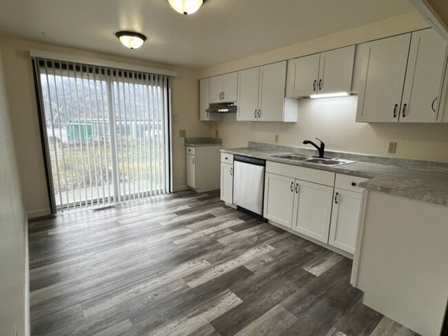 Photo - 306 2nd St SE Unit 1