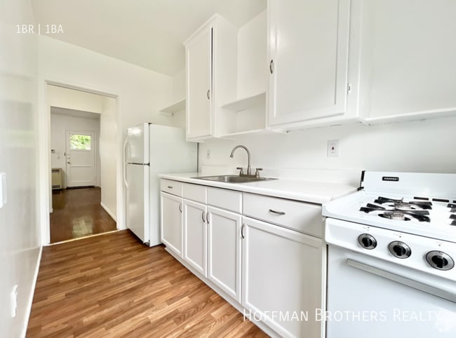 Building Photo - 1557 N Hill Ave Unit 24 Rental