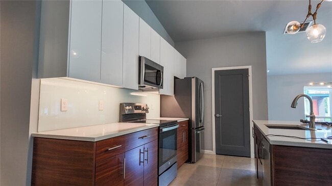 Photo - 2534 Grandview Ave