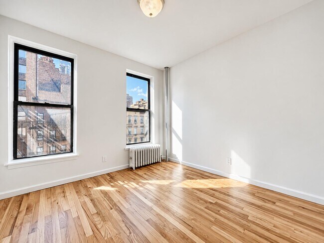 401 E 68th St Unit 5A