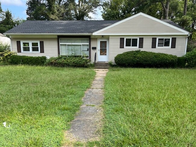 Building Photo - 425 Maycox St Rental