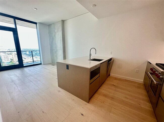 Photo - 610 Davis St Unit 2610