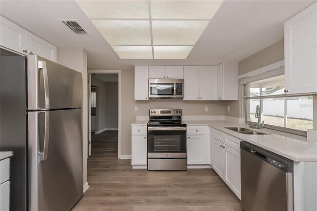 Photo - 4414 Tall Oak Ln House