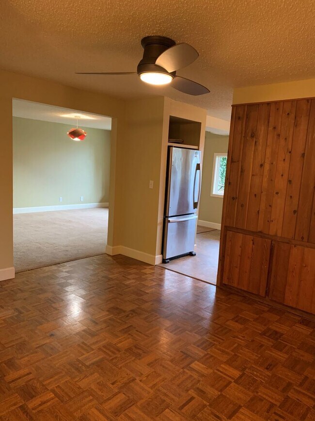 Photo - Beautiful South Eugene Home