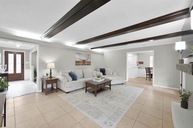 Photo - 223 Birchwood Dr