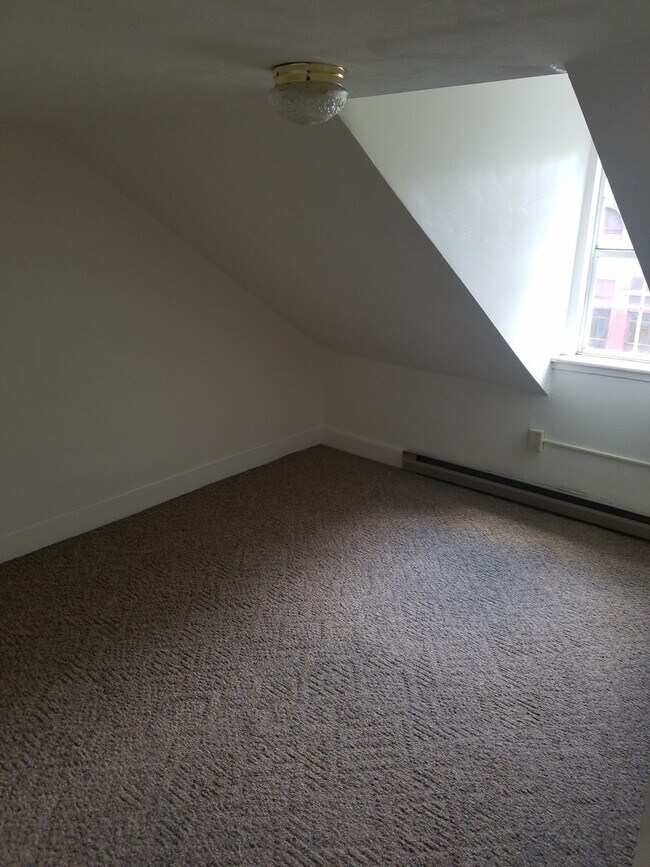 Photo - 141 W High St Unit 141 West High Street -141-4
