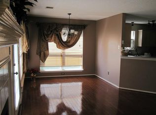 Photo - 5215 Waltham Ct