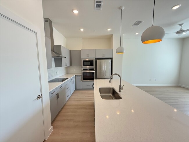 Building Photo - 33200 Forest W St Unit 20A Rental