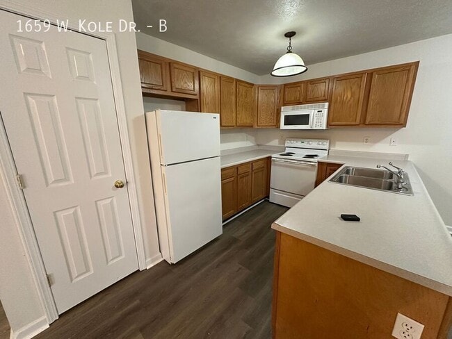 Photo - 1659 W Kole Dr