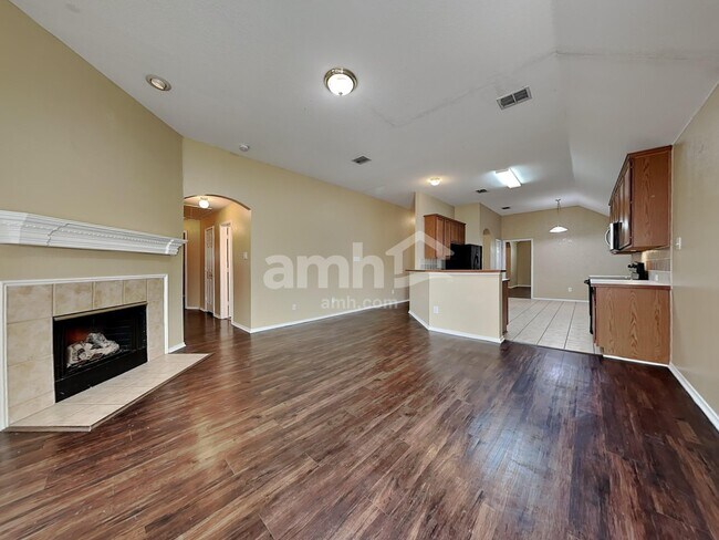 Photo - 9613 Glenshee Dr