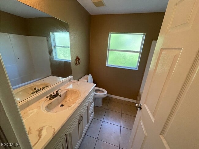 Photo - 2710 55th St W