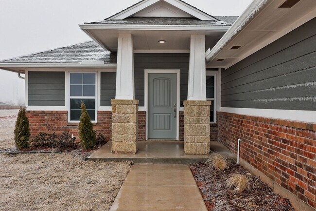 Photo - New home for rent in Necastle. Oakmont Add...