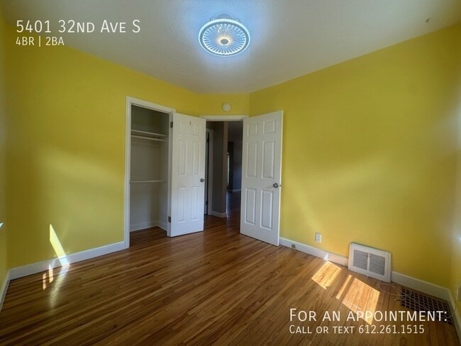 Photo - 5401 S 32nd Ave